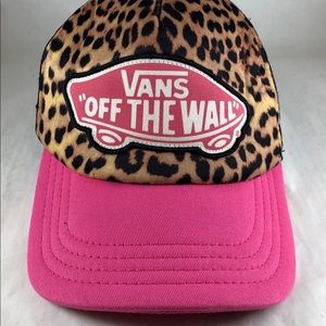 VANS “OFF THE WALL” Trucker Hat